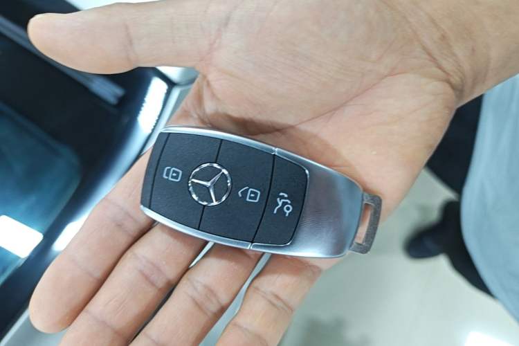 Used Mercedes-Benz C-Class 2020 Restyled C 260 L Sport Edition Vehicle Key