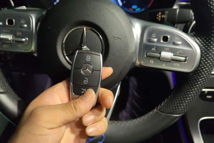 Used Mercedes-Benz C-Class 2020 Restyled C 260 L Sport Edition Vehicle Key