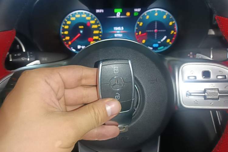 Used Mercedes-Benz C-Class 2020 Restyled C 260 L Sport Edition Vehicle Key