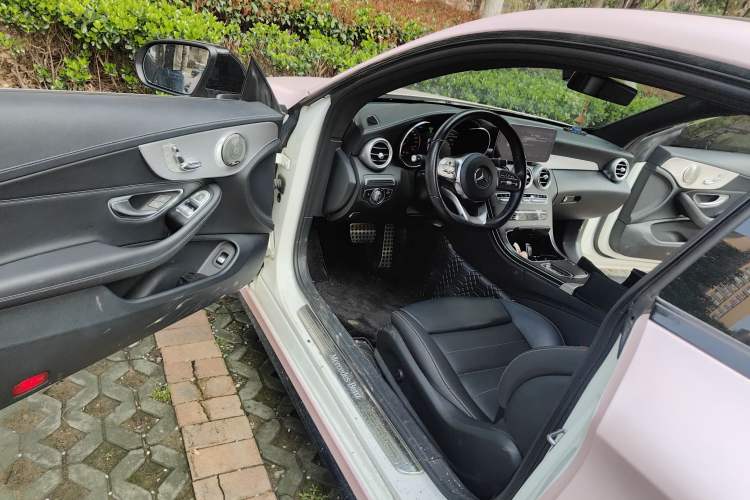 Used Mercedes-Benz C-Class 2020 C 260 Coupe Driver Seat