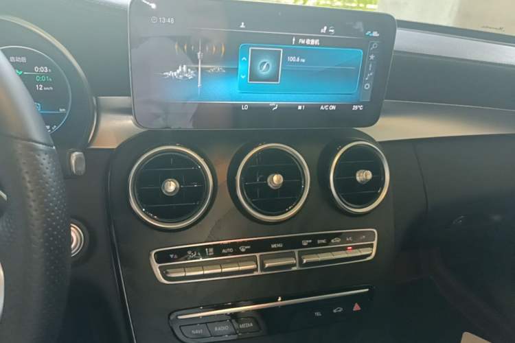Used Mercedes-Benz C-Class 2020 Restyled C 260 L Sport Edition Audio And AC Panel