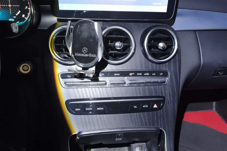 Used Mercedes-Benz C-Class 2020 C 260 L Sport Edition Audio And AC Panel
