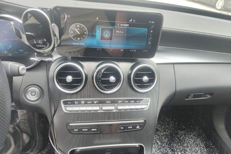 Used Mercedes-Benz C-Class 2020 Restyled C 260 L Sport Edition Audio And AC Panel