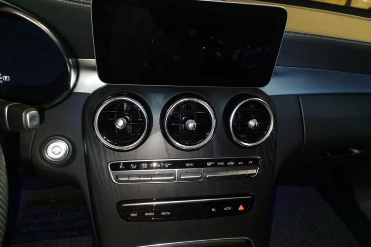 Used Mercedes-Benz C-Class 2020 Restyled C 260 L Sport Edition Audio And AC Panel
