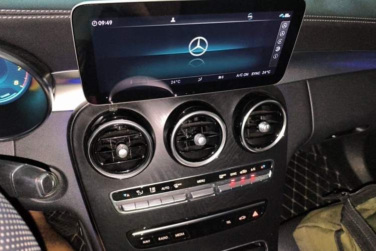 Used Mercedes-Benz C-Class 2020 Restyled C 260 L Sport Edition Audio And AC Panel