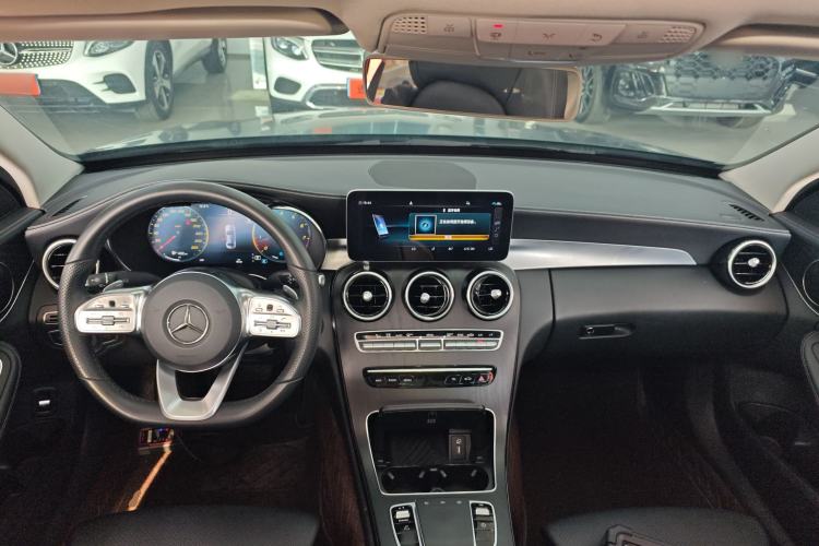 Used Mercedes-Benz C-Class 2020 C 260 L Sport Edition Center Console