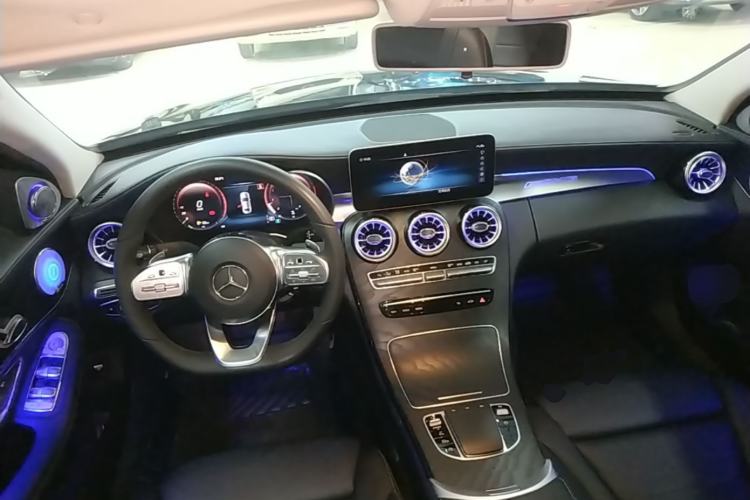 Used Mercedes-Benz C-Class 2020 C 200 L Fashion Edition Sport Version Center Console