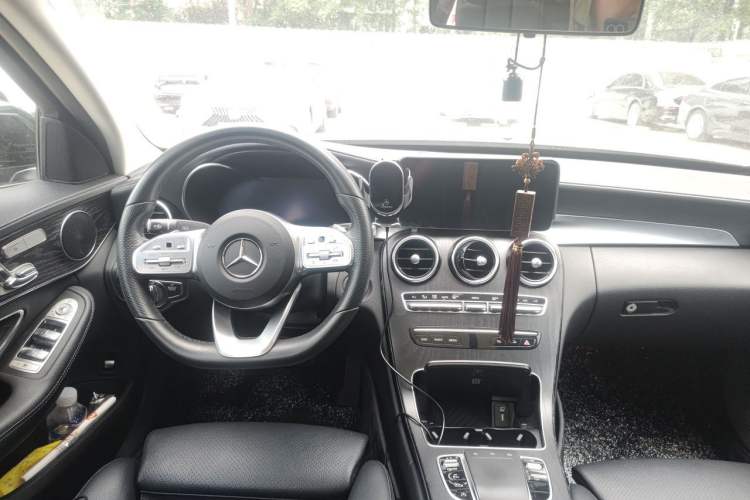 Used Mercedes-Benz C-Class 2020 Restyled C 260 L Sport Edition Center Console