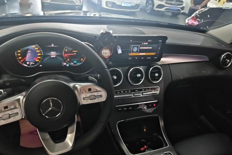 Used Mercedes-Benz C-Class 2020 Restyled C 260 L Sport Edition Center Console