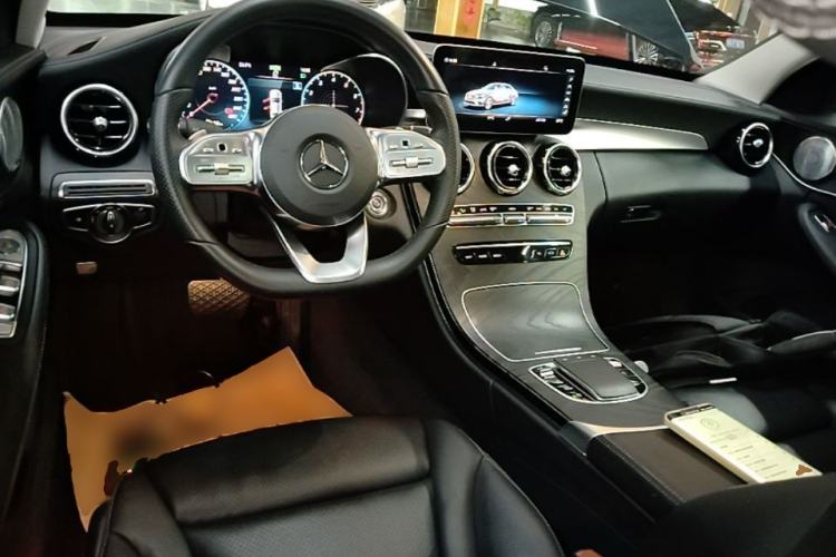 Used Mercedes-Benz C-Class 2020 C 260 L Sport Edition Center Console
