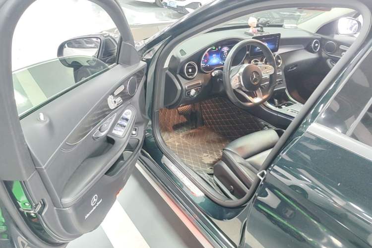 Used Mercedes-Benz C-Class 2020 Restyled C 260 L Sport Edition Driver Seat