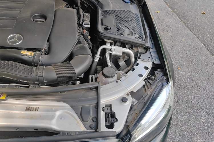 Used Mercedes-Benz C-Class 2020 C 260 Sport Edition Engine Bay Left