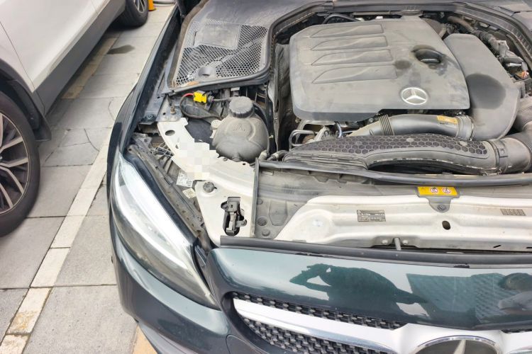Used Mercedes-Benz C-Class 2020 C 200 L Fashion Edition Sport Version Engine Bay Right