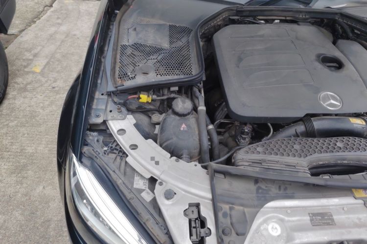 Used Mercedes-Benz C-Class 2020 C 260 L Engine Bay Right