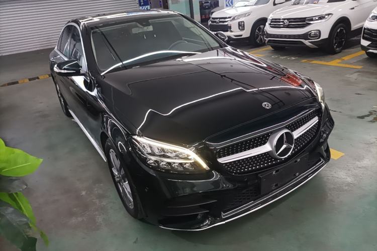 Used Mercedes-Benz C-Class 2020 C 200 L Fashion Edition Sport Version Front Right 45 Deg