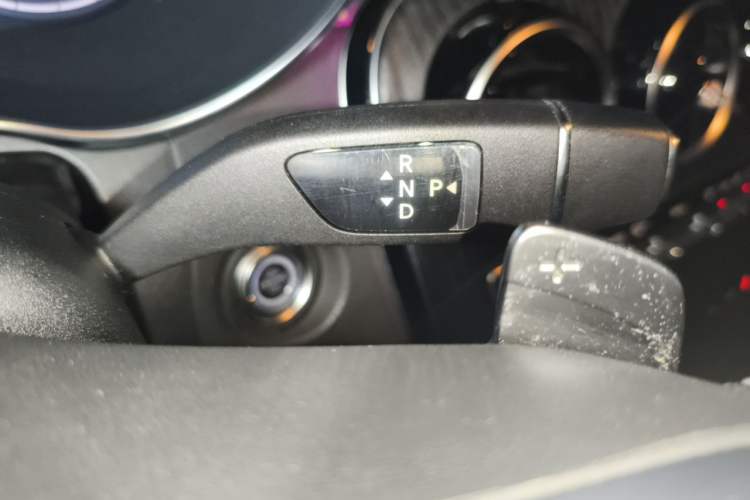 Used Mercedes-Benz C-Class 2020 Restyled C 260 L Sport Edition Gear Lever