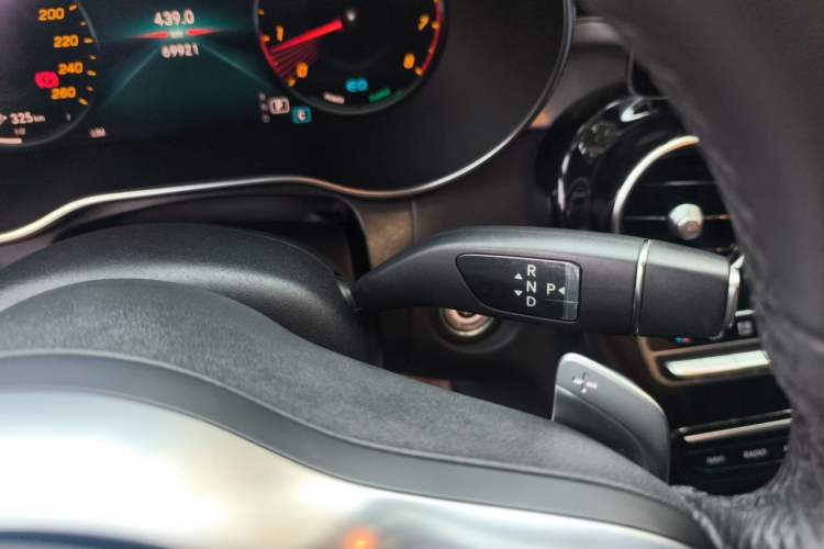 Used Mercedes-Benz C-Class 2020 Restyled C 260 Sport Edition Gear Lever