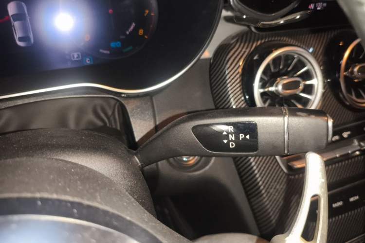 Used Mercedes-Benz C-Class 2020 C 260 Sport Edition Gear Lever