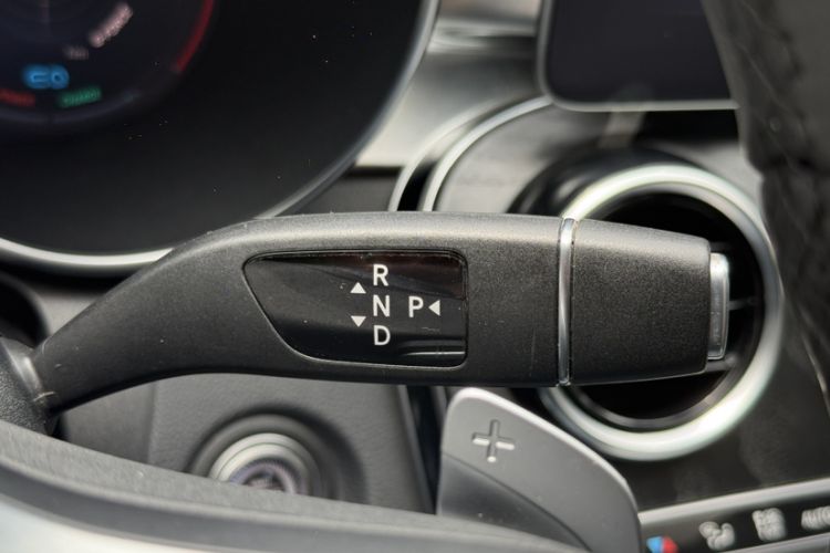 Used Mercedes-Benz C-Class 2020 Restyled C 260 L Sport Edition Gear Lever