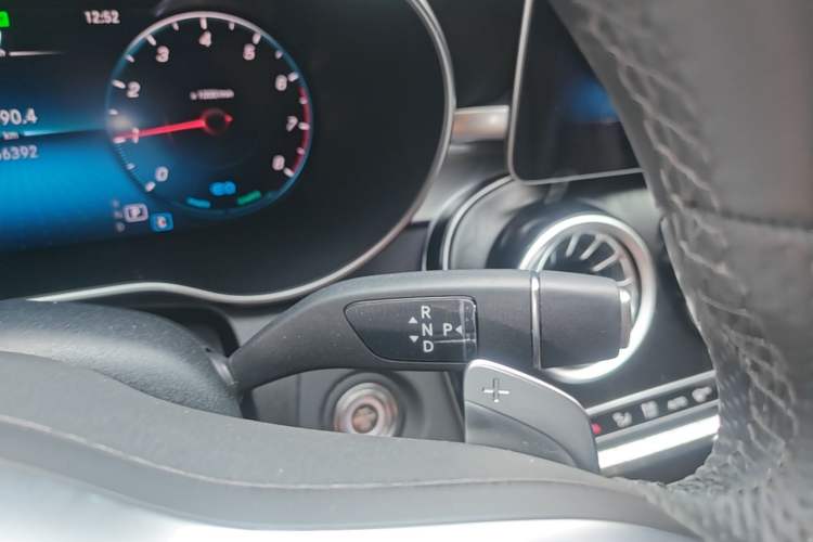Used Mercedes-Benz C-Class 2020 Restyled C 260 L Sport Edition Gear Lever