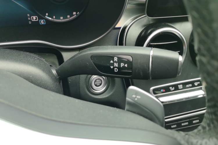 Used Mercedes-Benz C-Class 2020 Restyled C 260 L Sport Edition Gear Lever