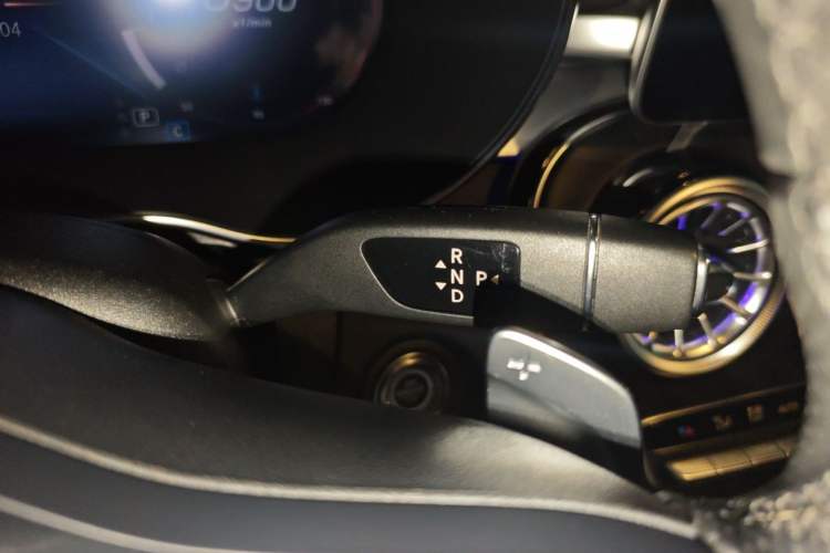 Used Mercedes-Benz C-Class 2020 Restyled C 200 L Fashion Edition Sport Version Gear Lever
