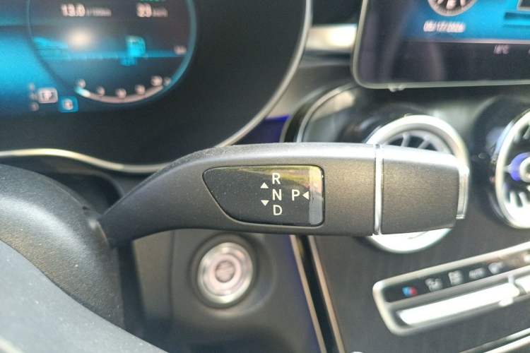 Used Mercedes-Benz C-Class 2020 Restyled C 260 L Sport Edition Gear Lever