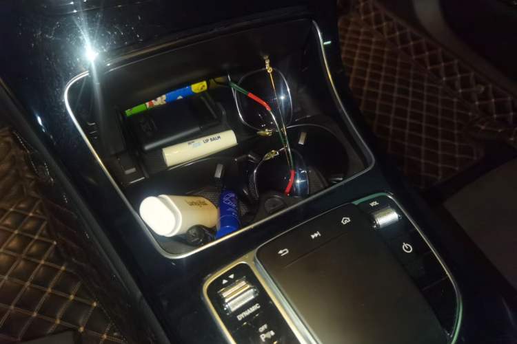Used Mercedes-Benz C-Class 2020 Restyled C 260 Sport Edition Gear Lever