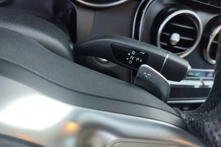 Used Mercedes-Benz C-Class 2020 Restyled C 260 L Sport Edition Gear Lever