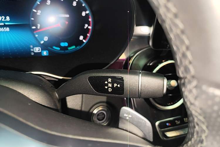 Used Mercedes-Benz C-Class 2020 Restyled C 260 L Sport Edition Gear Lever