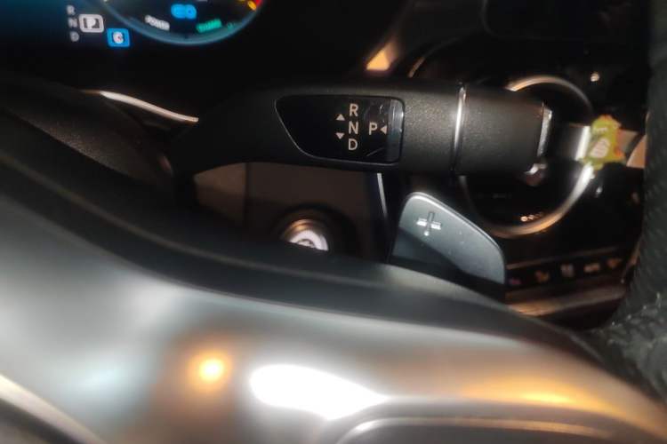 Used Mercedes-Benz C-Class 2020 Restyled C 260 L Sport Edition Gear Lever