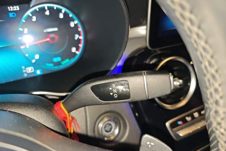 Used Mercedes-Benz C-Class 2020 Restyled C 260 Sport Edition Gear Lever