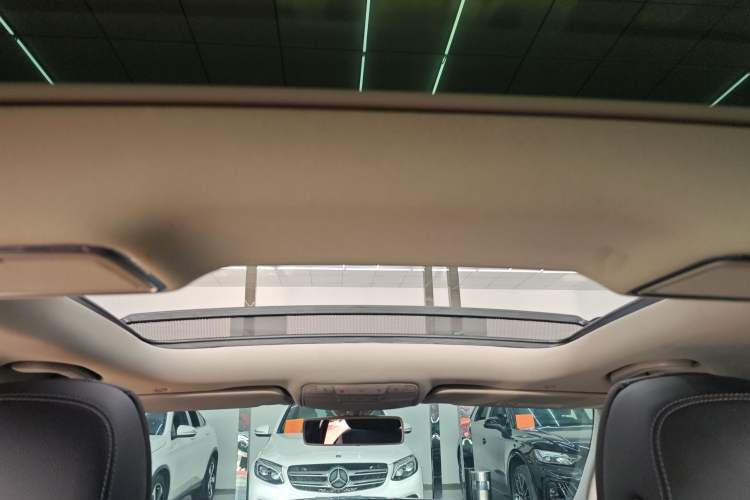 Used Mercedes-Benz C-Class 2020 C 260 L Sport Edition Headliner