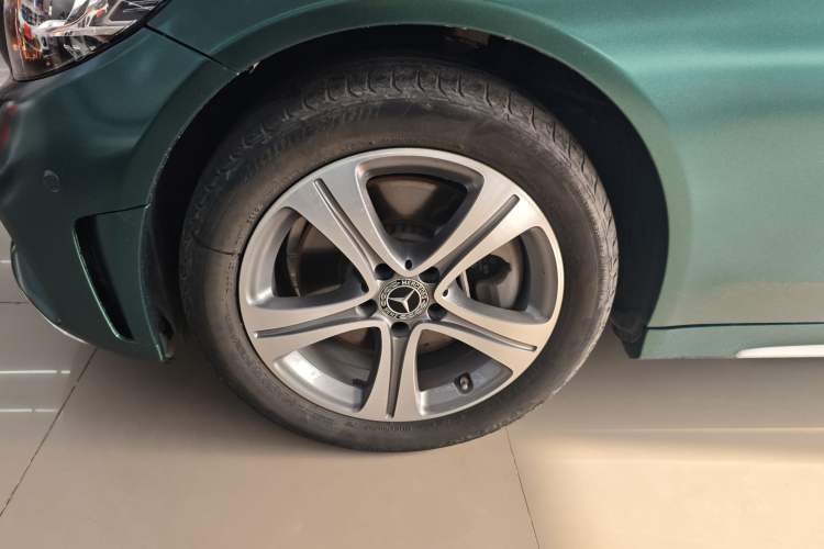 Used Mercedes-Benz C-Class 2020 C 260 L Sport Edition Left Front Wheel Hub