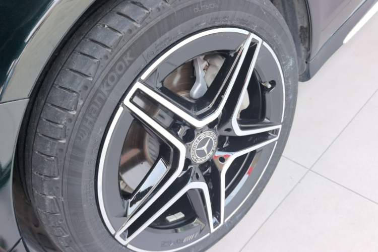 Used Mercedes-Benz C-Class 2020 Restyled C 260 L Sport Edition Left Front Wheel Hub