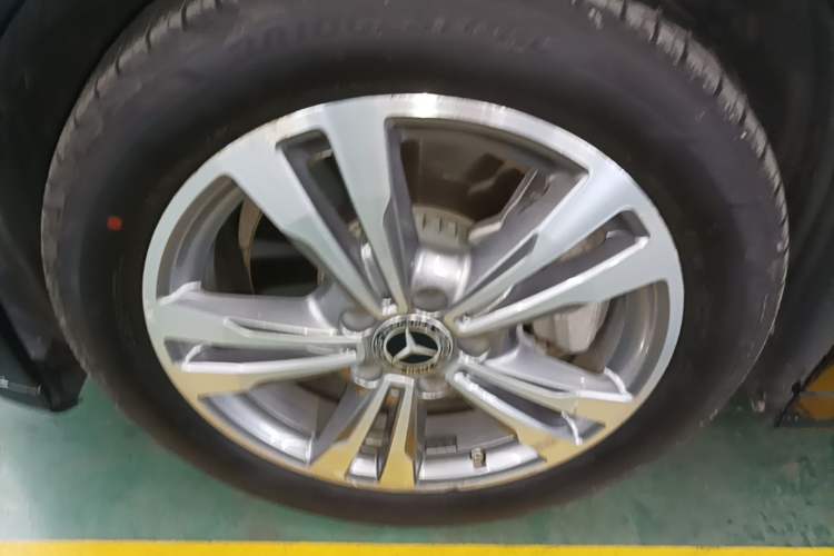 Used Mercedes-Benz C-Class 2020 C 200 L Fashion Edition Sport Version Left Front Wheel Hub