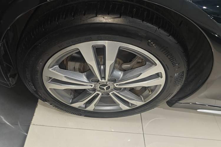 Used Mercedes-Benz C-Class 2020 Restyled C 200 L Fashion Edition Sport Version Left Front Wheel Hub