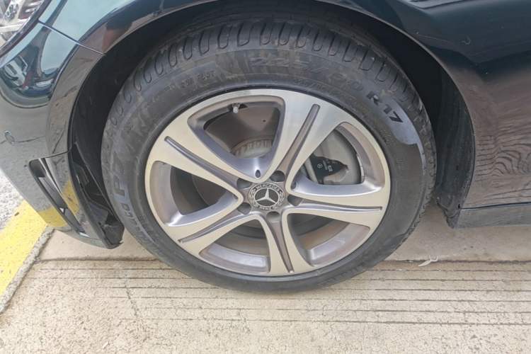 Used Mercedes-Benz C-Class 2020 Restyled C 260 L Sport Edition Left Front Wheel Hub