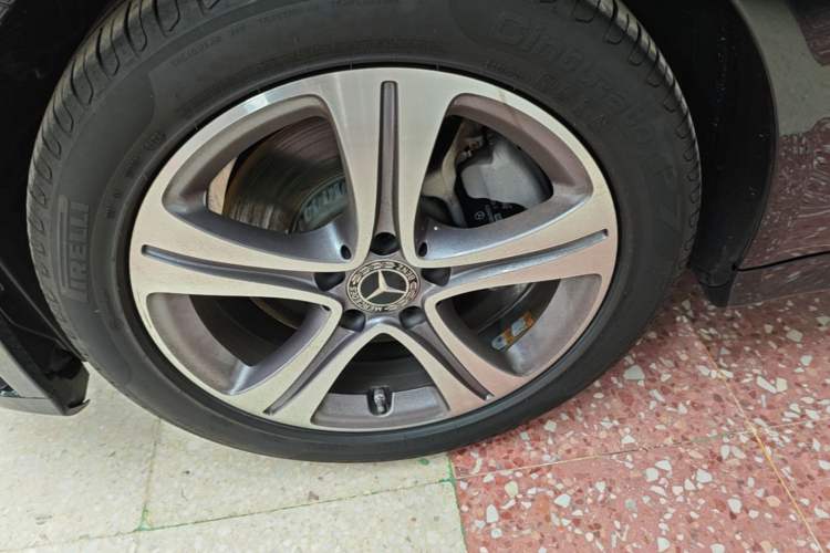 Used Mercedes-Benz C-Class 2020 C 260 L Sport Edition Left Front Wheel Hub