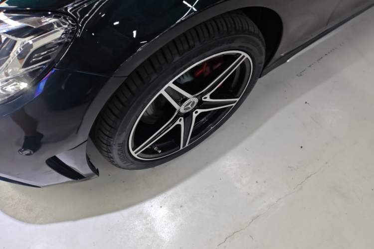 Used Mercedes-Benz C-Class 2020 Restyled C 260 L Sport Edition Left Front Wheel Hub