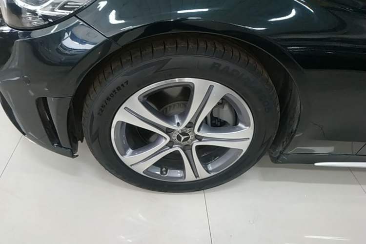 Used Mercedes-Benz C-Class 2020 Restyled C 260 L Sport Edition Left Front Wheel Hub