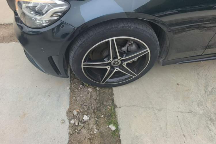 Used Mercedes-Benz C-Class 2020 Restyled C 260 Sport Edition Left Front Wheel Hub