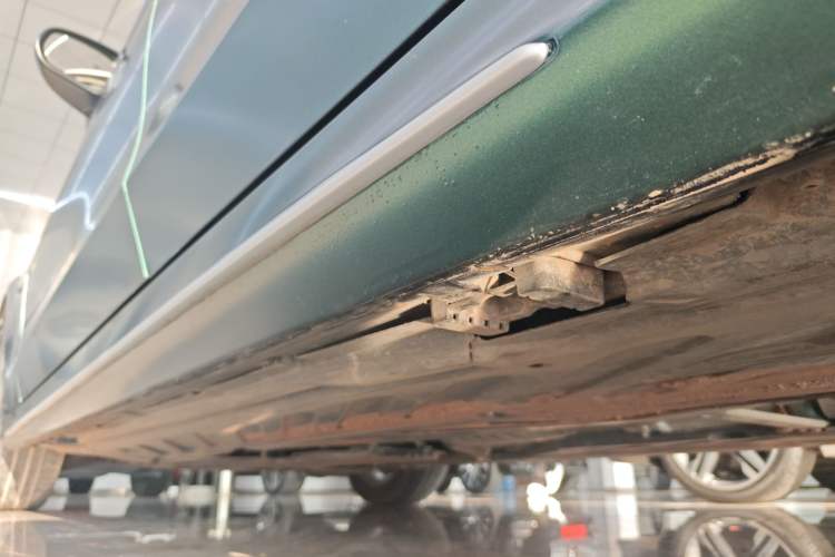 Used Mercedes-Benz C-Class 2020 C 260 L Sport Edition Left Side Sill