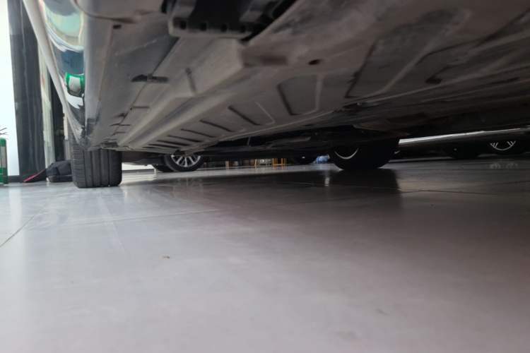 Used Mercedes-Benz C-Class 2020 Restyled C 260 L Sport Edition Left Side Sill