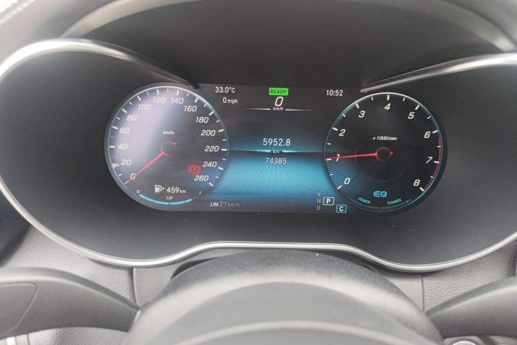 Used Mercedes-Benz C-Class 2020 Restyled C 260 L Sport Edition Odometer Close Up