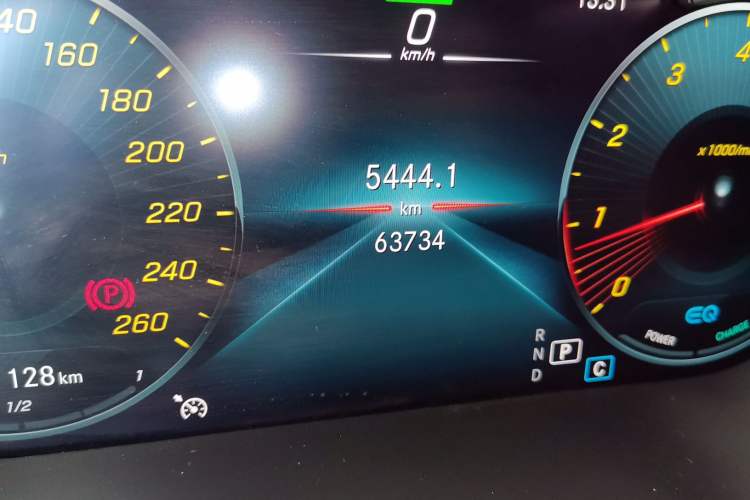 Used Mercedes-Benz C-Class 2020 C 260 Coupe Odometer Close Up