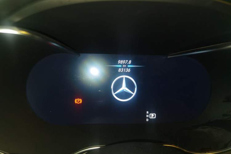 Used Mercedes-Benz C-Class 2020 Restyled C 260 Sport Edition Odometer Close Up