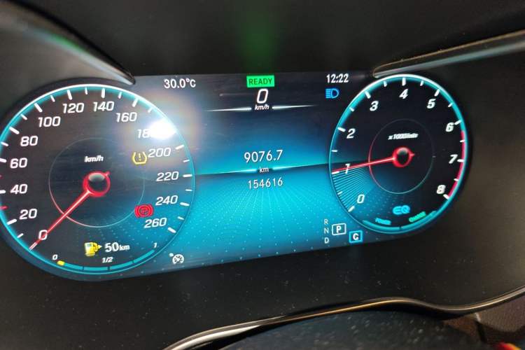 Used Mercedes-Benz C-Class 2020 Restyled C 260 Sport Edition Odometer Close Up