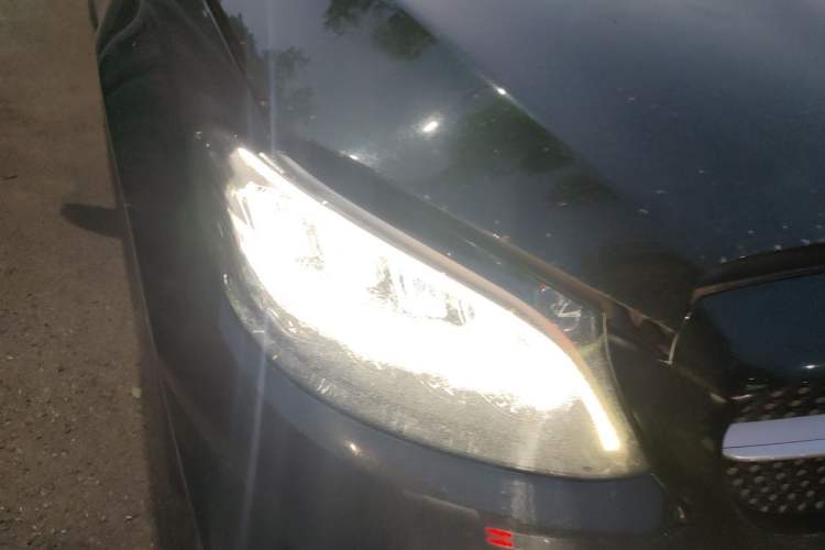 Used Mercedes-Benz C-Class 2020 Restyled C 200 L Fashion Edition Sport Version Right Front Headlight