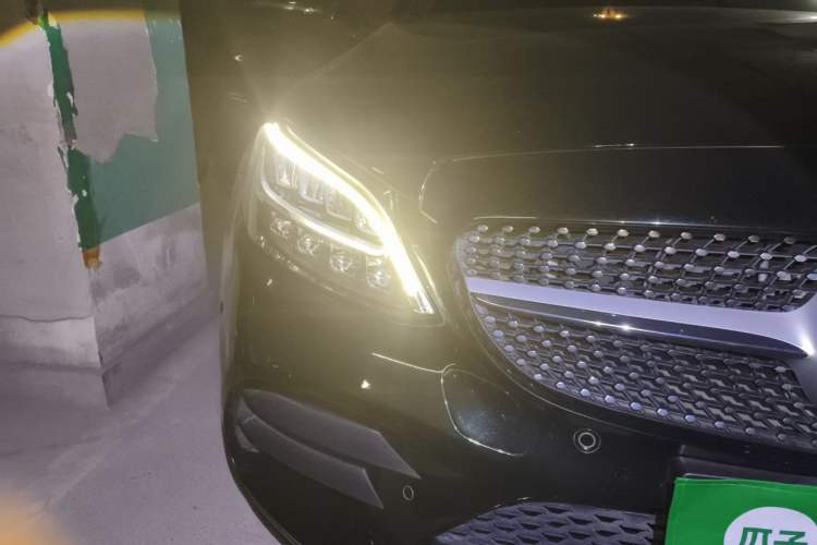 Used Mercedes-Benz C-Class 2020 C 260 L Sport Edition Right Front Headlight